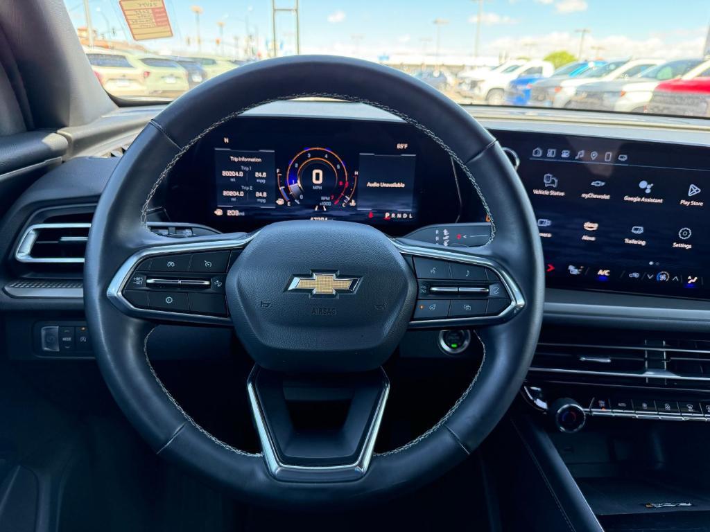 used 2025 Chevrolet Traverse car, priced at $33,964