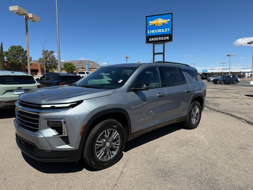used 2025 Chevrolet Traverse car, priced at $33,964