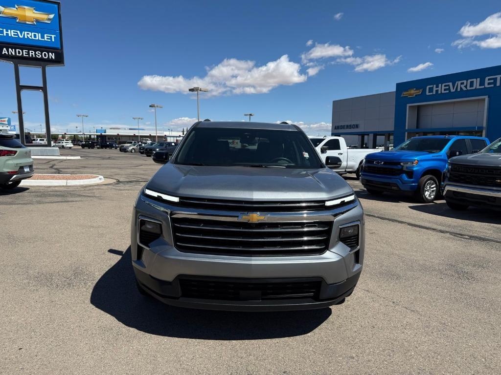 used 2025 Chevrolet Traverse car, priced at $33,964