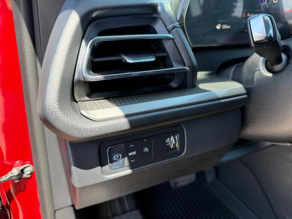 new 2026 Chevrolet Traverse car, priced at $47,299