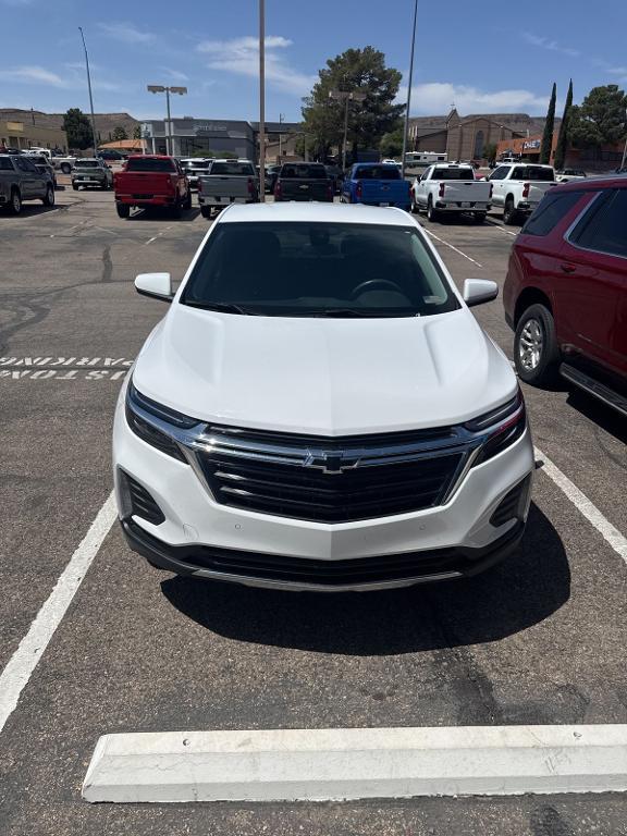 used 2022 Chevrolet Equinox car, priced at $23,298