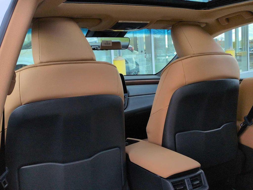 new 2025 Lexus ES 350 car, priced at $53,215