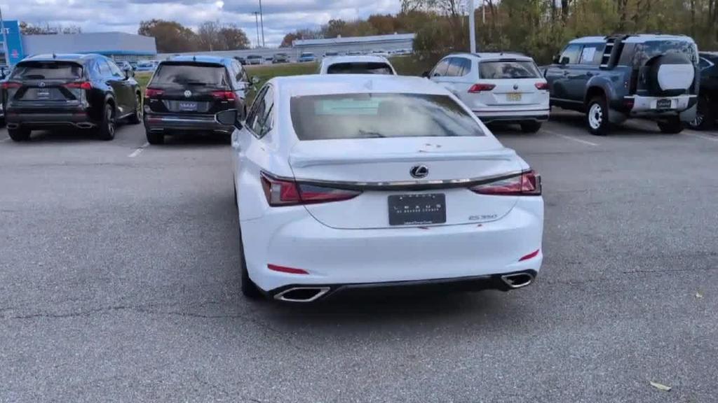 new 2025 Lexus ES 350 car, priced at $53,215