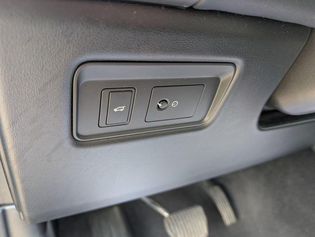 used 2016 Land Rover Range Rover Sport car, priced at $15,890