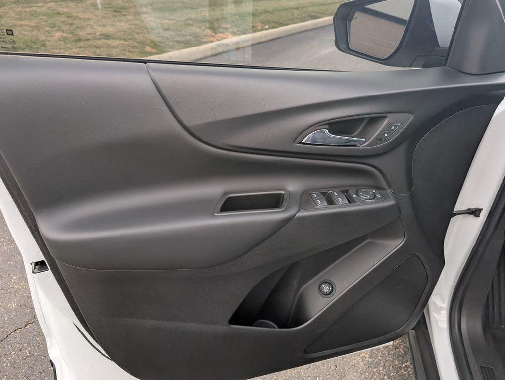 used 2022 Chevrolet Equinox car, priced at $16,988