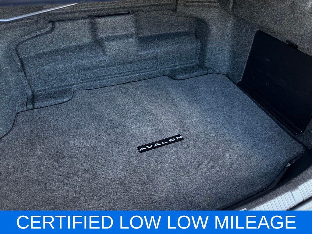 used 2017 Toyota Avalon Hybrid car, priced at $23,498