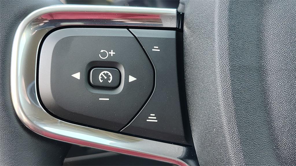 new 2026 Volvo XC40 car, priced at $44,995