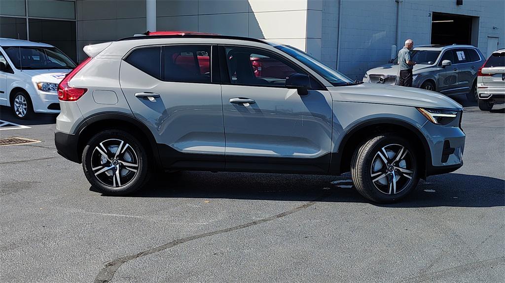new 2026 Volvo XC40 car, priced at $44,995