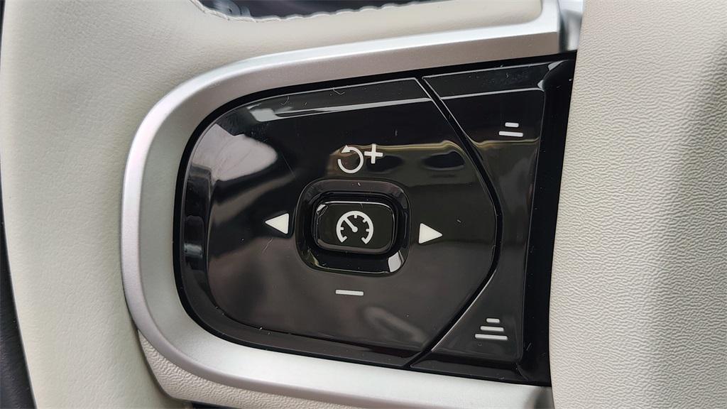 new 2026 Volvo XC60 car, priced at $63,095