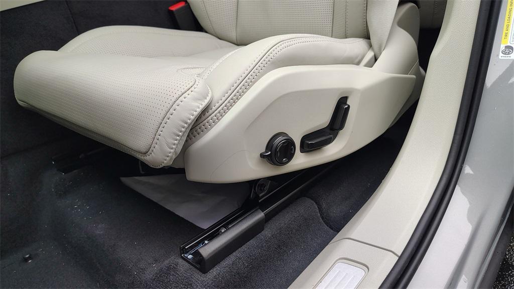 new 2026 Volvo XC60 car, priced at $63,095