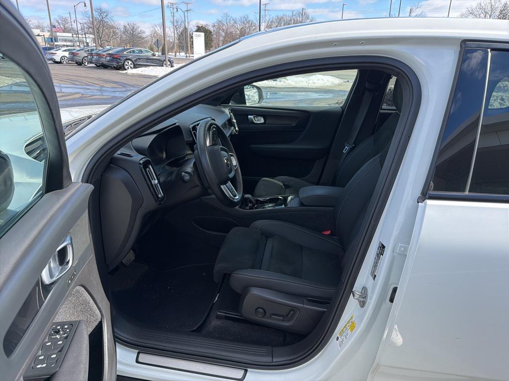 used 2023 Volvo C40 Recharge Pure Electric car, priced at $25,500