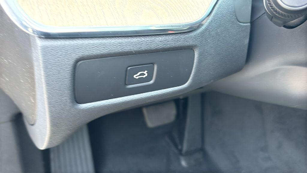 new 2026 Volvo XC60 car, priced at $57,245
