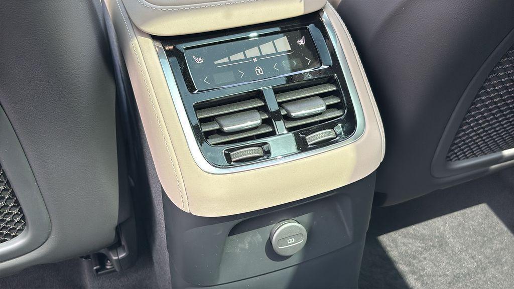 new 2026 Volvo XC90 Plug-In Hybrid car, priced at $79,128