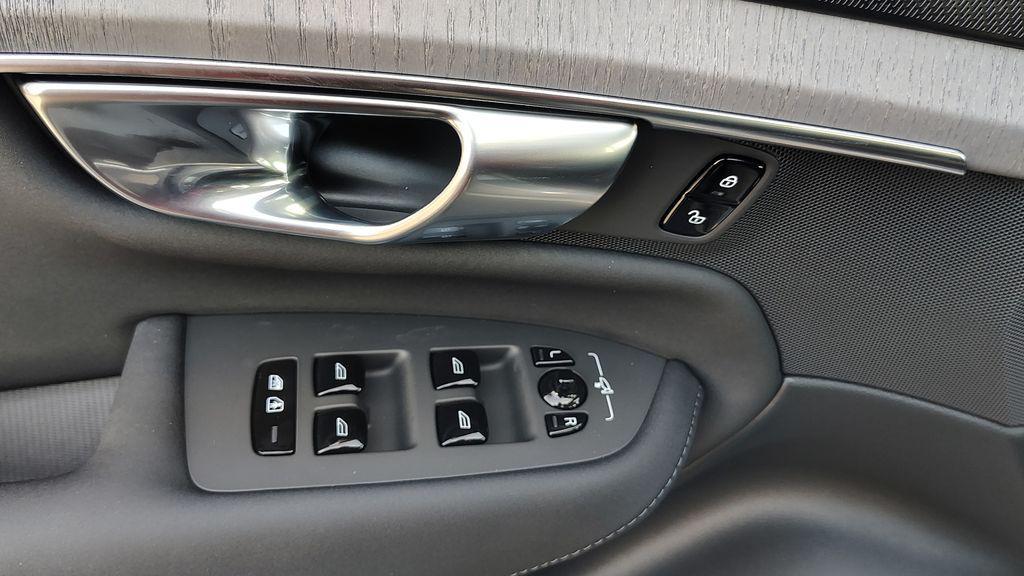 new 2026 Volvo XC90 car, priced at $75,155