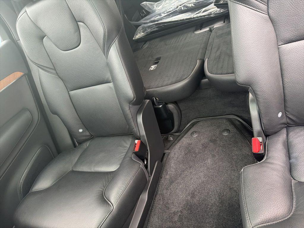 used 2021 Volvo XC90 car, priced at $26,348