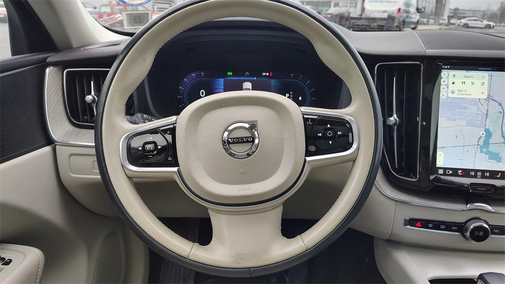 used 2023 Volvo XC60 car, priced at $31,900
