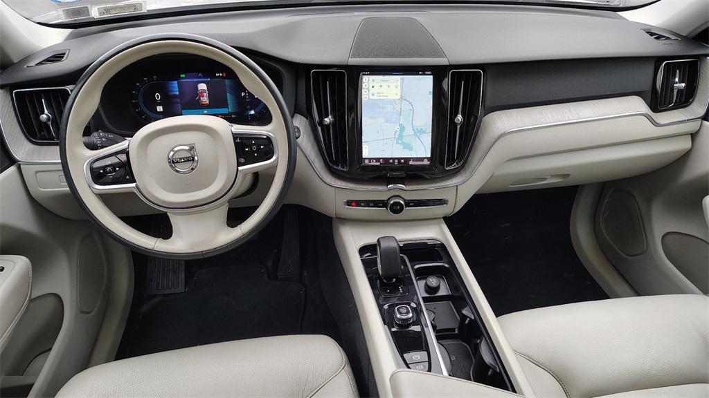 used 2023 Volvo XC60 car, priced at $31,900