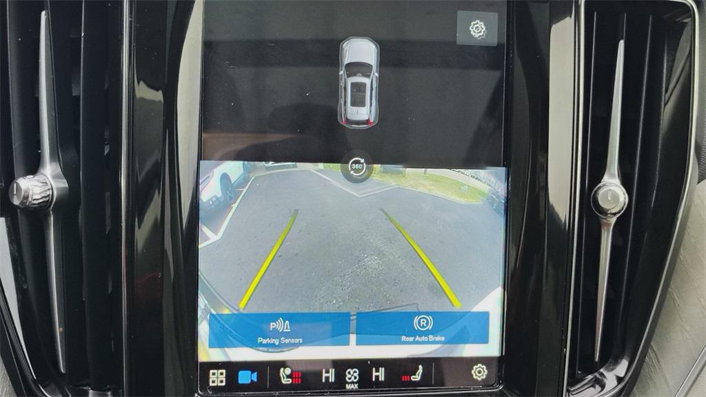 used 2023 Volvo XC60 car, priced at $31,900