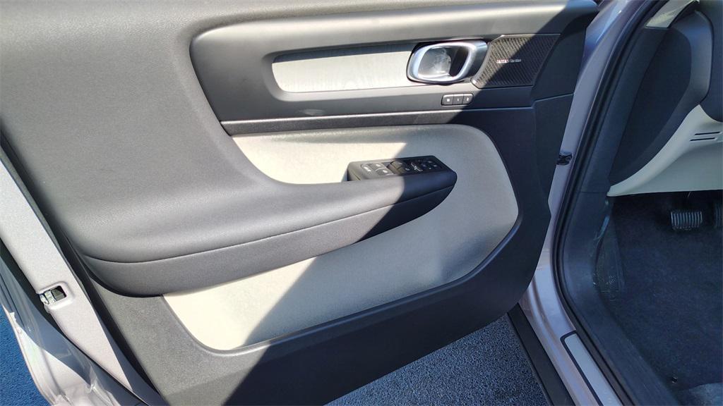 new 2026 Volvo XC40 car, priced at $53,525