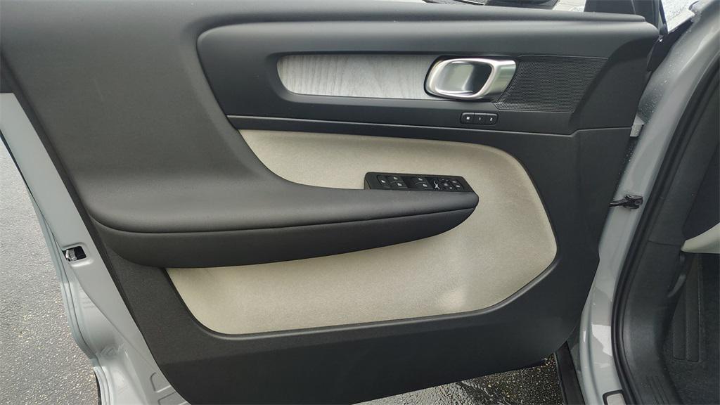 new 2026 Volvo XC40 car, priced at $49,945