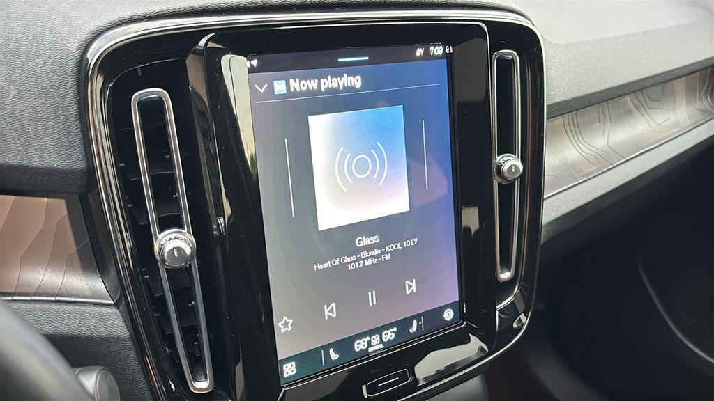used 2023 Volvo C40 Recharge Pure Electric car, priced at $25,900