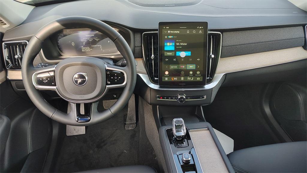 new 2026 Volvo XC90 car, priced at $71,795