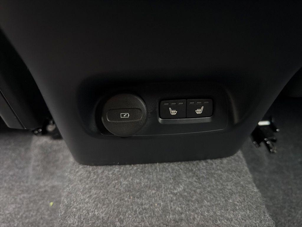 used 2025 Volvo XC40 car, priced at $34,348