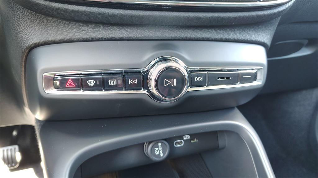 new 2026 Volvo XC40 car, priced at $45,545