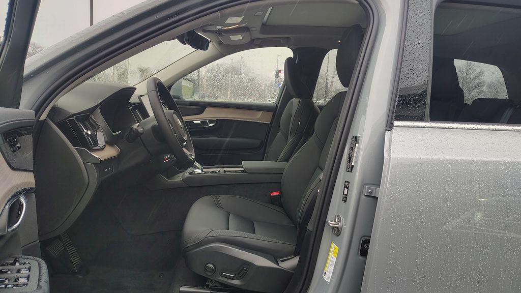 new 2026 Volvo XC90 Plug-In Hybrid car, priced at $81,875