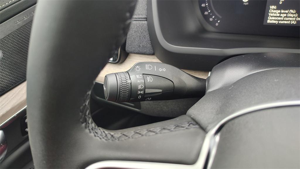 new 2026 Volvo XC90 Plug-In Hybrid car, priced at $81,875