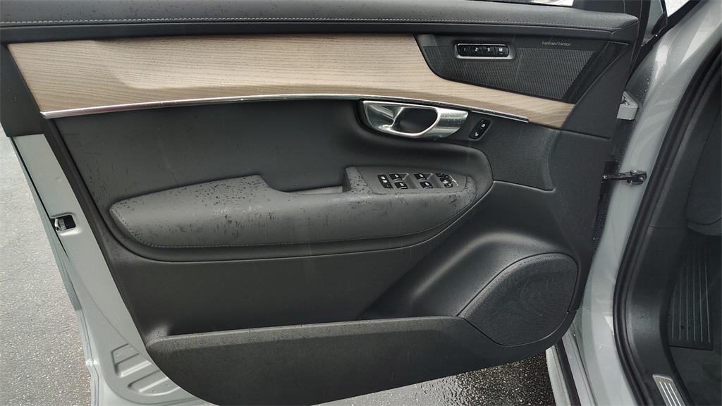 new 2026 Volvo XC90 Plug-In Hybrid car, priced at $81,875