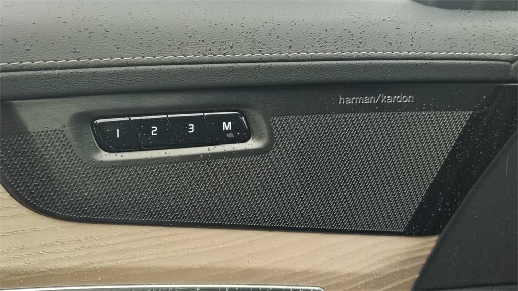 new 2026 Volvo XC90 Plug-In Hybrid car, priced at $81,875