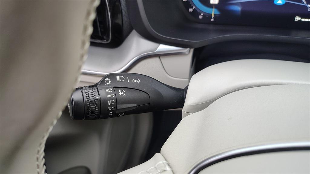 used 2023 Volvo XC60 car, priced at $29,900