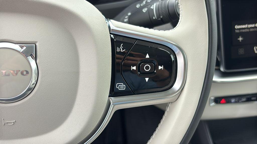 new 2026 Volvo XC90 Plug-In Hybrid car, priced at $85,743