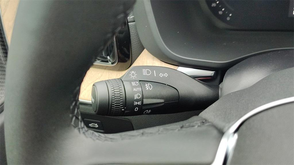 new 2026 Volvo XC60 car, priced at $63,095