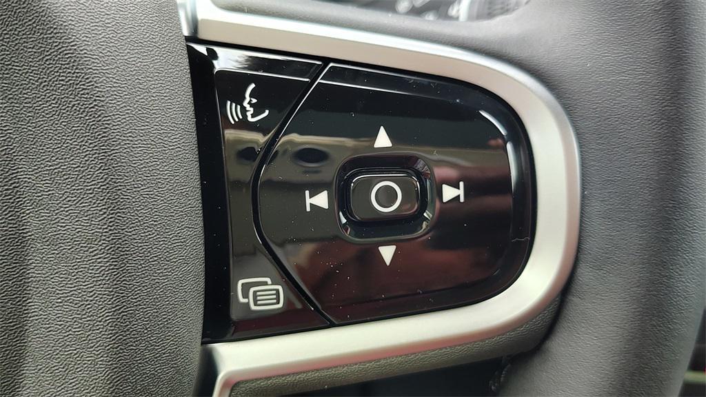 new 2026 Volvo XC60 car, priced at $63,095