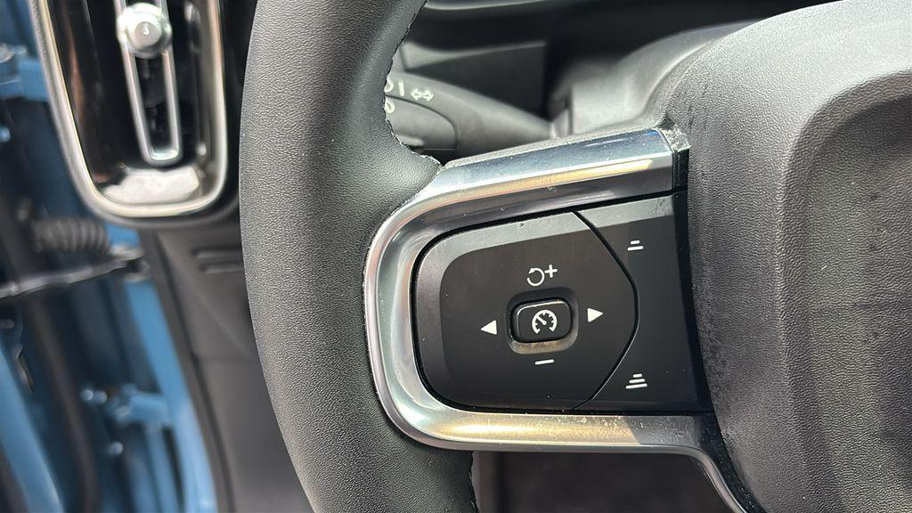 used 2023 Volvo C40 Recharge Pure Electric car, priced at $28,900