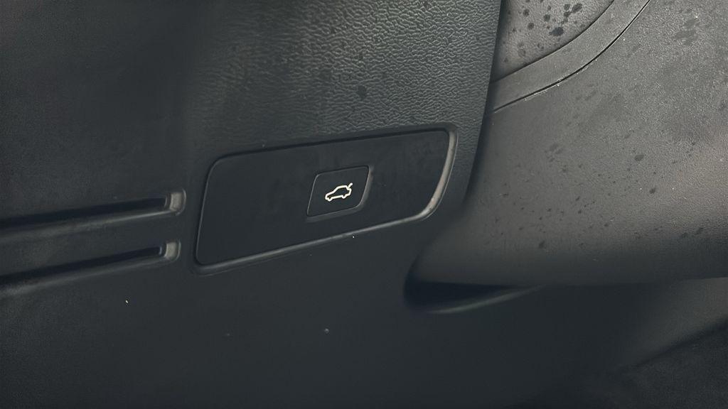 used 2023 Volvo C40 Recharge Pure Electric car, priced at $28,900