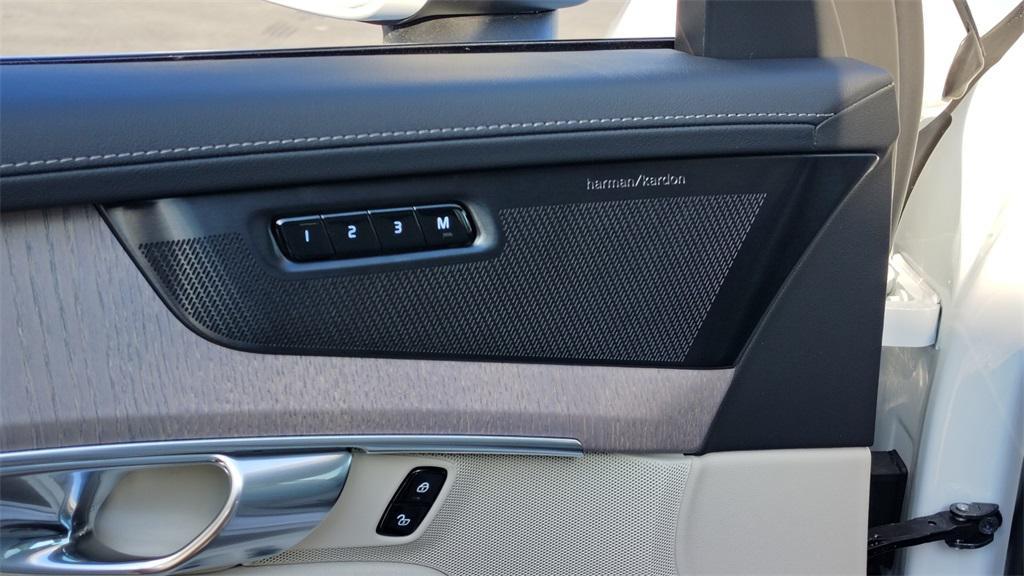 new 2026 Volvo XC90 car, priced at $74,645