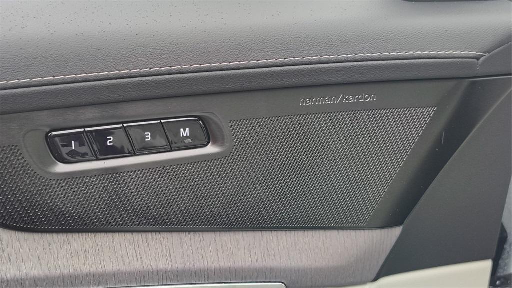 new 2026 Volvo XC90 car, priced at $74,645