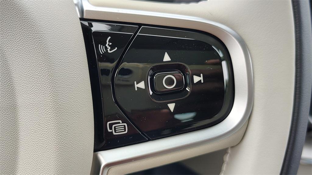 new 2026 Volvo XC60 car, priced at $63,095