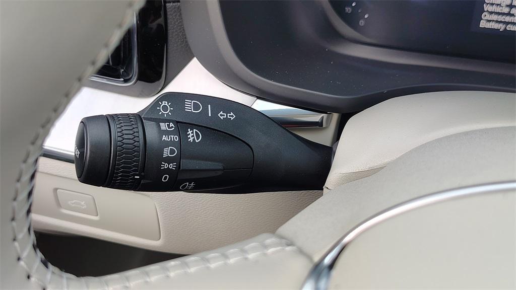 new 2026 Volvo XC60 car, priced at $63,095