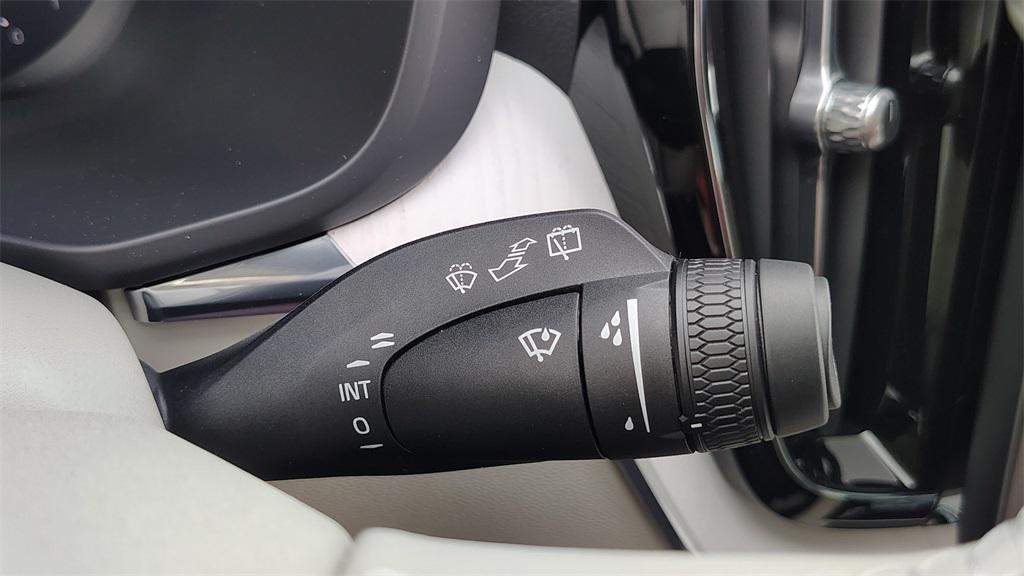 new 2026 Volvo XC60 car, priced at $63,095