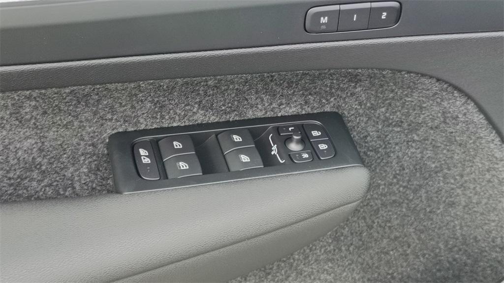 new 2026 Volvo XC40 car, priced at $53,845