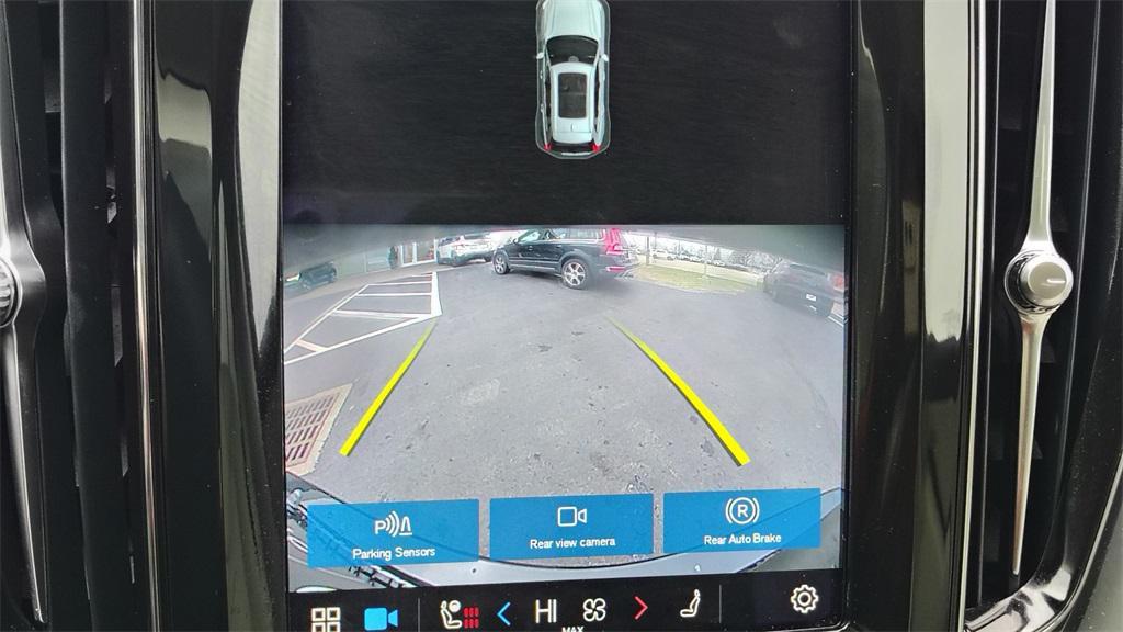 used 2023 Volvo XC60 car, priced at $30,900