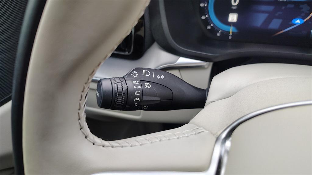 used 2023 Volvo XC60 car, priced at $30,900