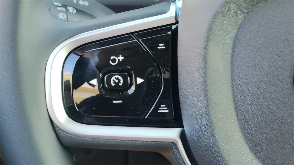 new 2026 Volvo XC90 car, priced at $75,155