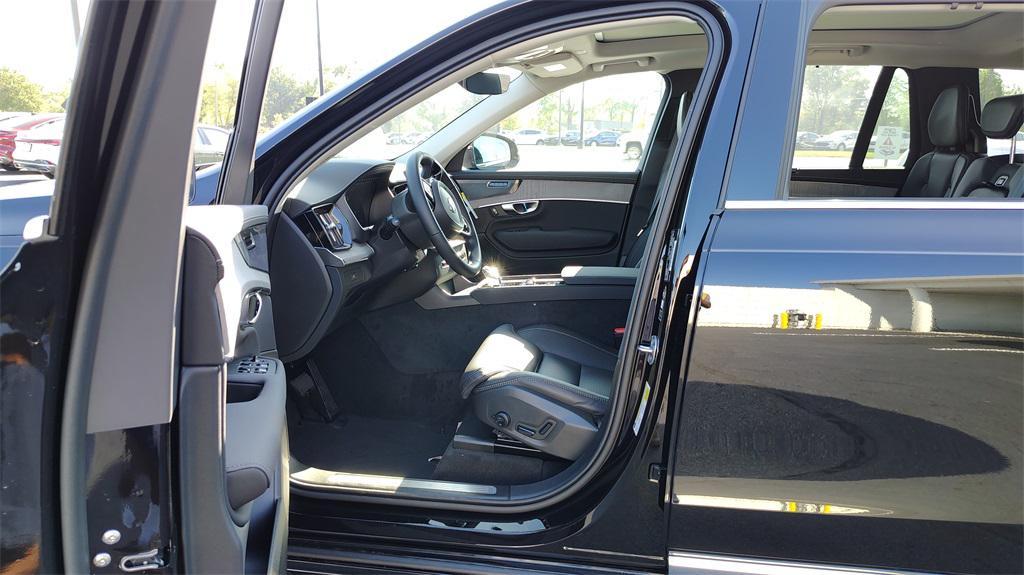 new 2026 Volvo XC90 car, priced at $75,155