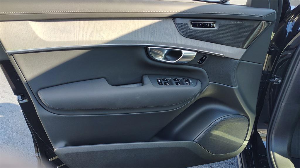 new 2026 Volvo XC90 car, priced at $75,155