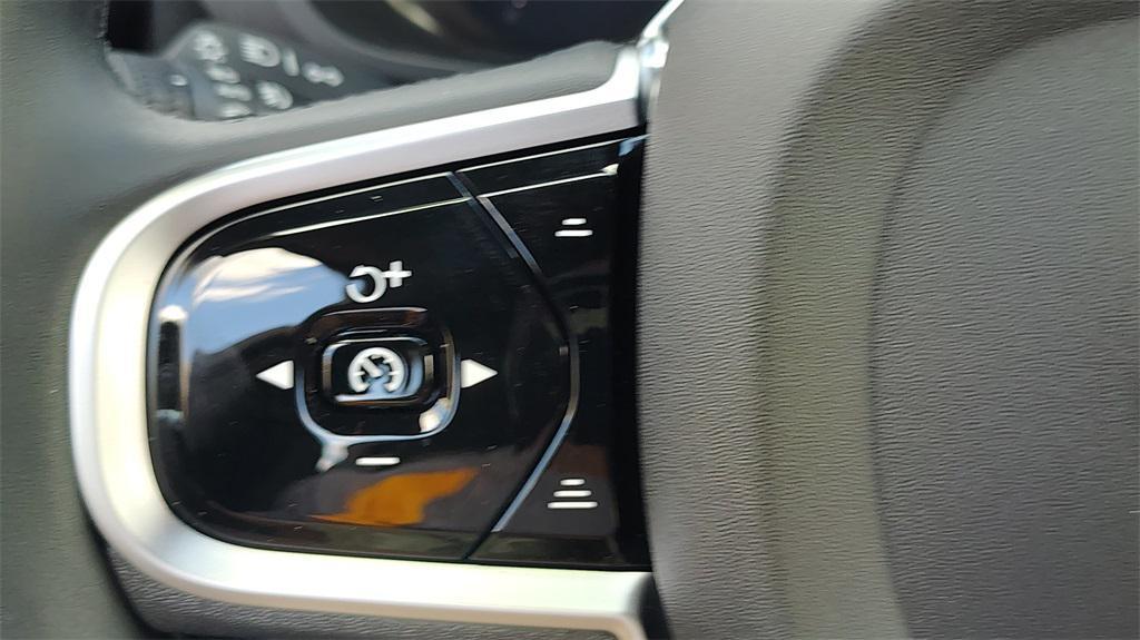 new 2026 Volvo XC60 car, priced at $57,985